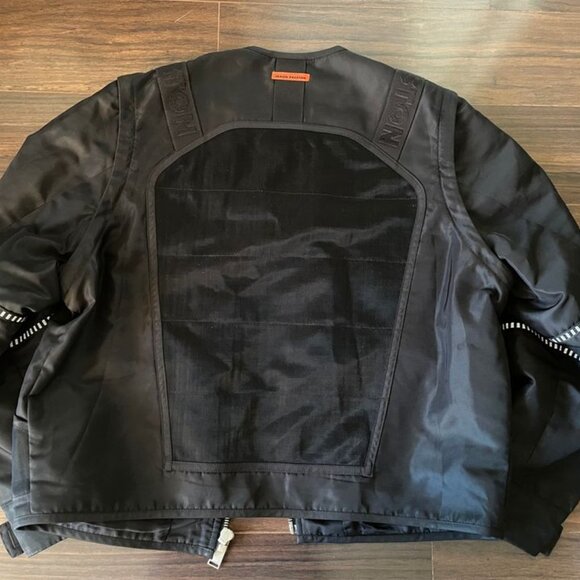 Runway S/S 2020: Heron Preston Utility Zip-Up Jacket - Picture 3 of 8